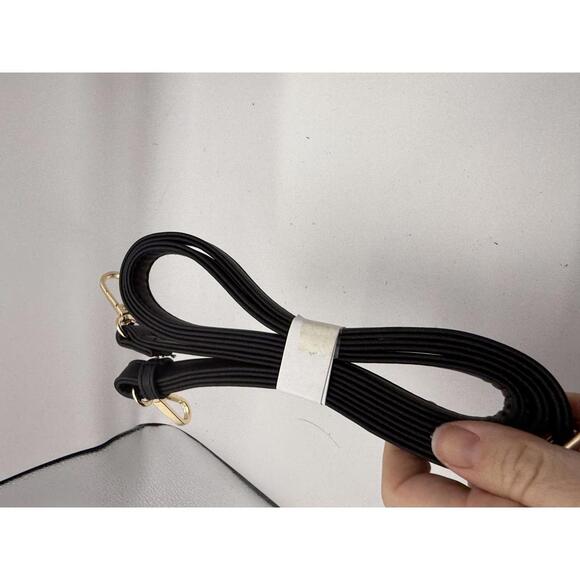 NWT Black Vegan Leather Crocodile Pattern Women's Handbag - Picture 7 of 7